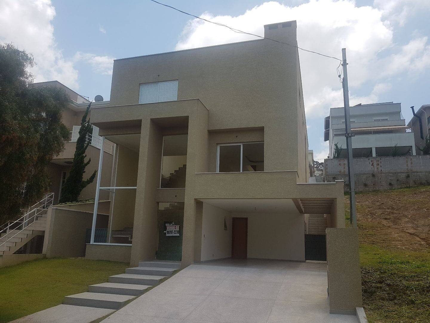 Casa de Condomínio à venda com 4 quartos, 360m² - Foto 2