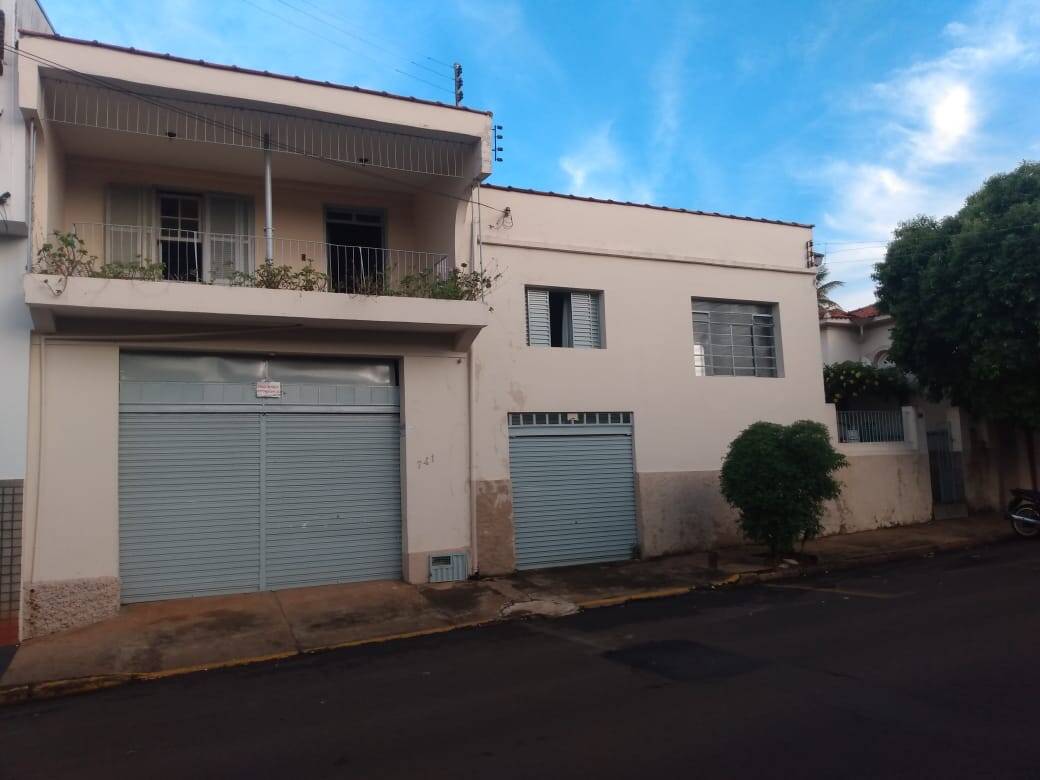 Casa à venda com 4 quartos, 778m² - Foto 1