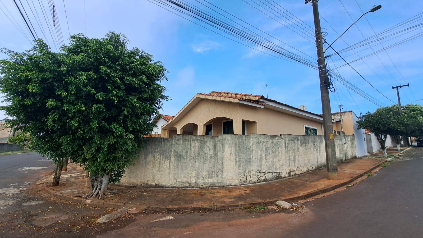 Casa à venda com 3 quartos, 140m² - Foto 2