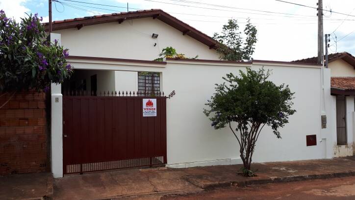 Casa à venda com 3 quartos - Foto 1