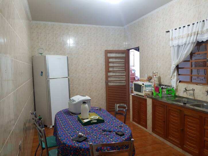 Casa à venda com 3 quartos, 250m² - Foto 10